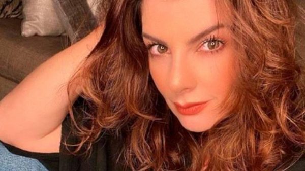 Con la cabellera rubia y muy corta, Carolina Cruz lució irreconocible ante sus seguidores