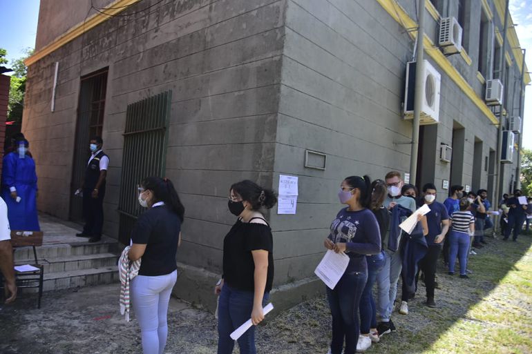 Exámenes de ingreso a Medicina de la UNA comenzaron hoy