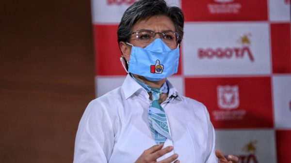 “Es más importante el tour de la vacunación que la vacunación”