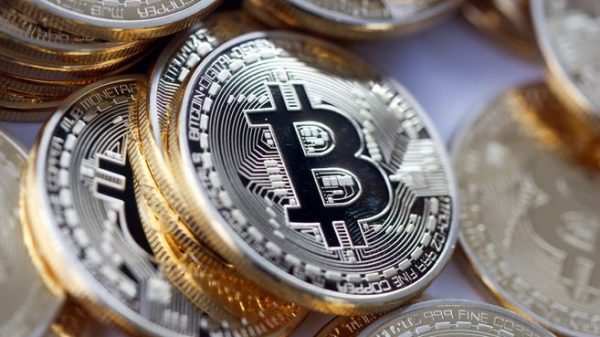 Bitcóin cae de los US$50.000 por nuevas dudas sobre su auge
