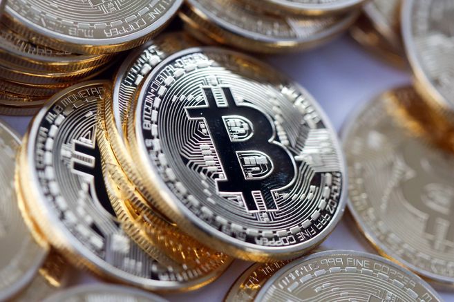 Bitcóin cae de los US$50.000 por nuevas dudas sobre su auge