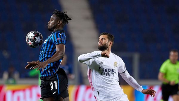 Duván Zapata se retira lesionado del partido ante el Real Madrid a un mes de enfrentar a Brasil