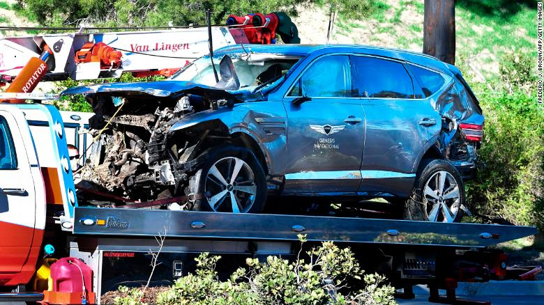 Tiger Woods tiene un camino largo e incierto por delante después de un accidente automovilístico, dice un médico de emergencias