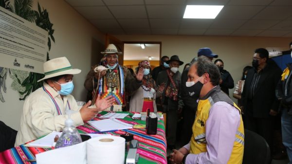 La Paz inaugura centro de medicina tradicional