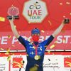 Tour de los Emiratos: Sam Bennett también gana la sexta etapa, Tadej Pogacar sigue de rojo