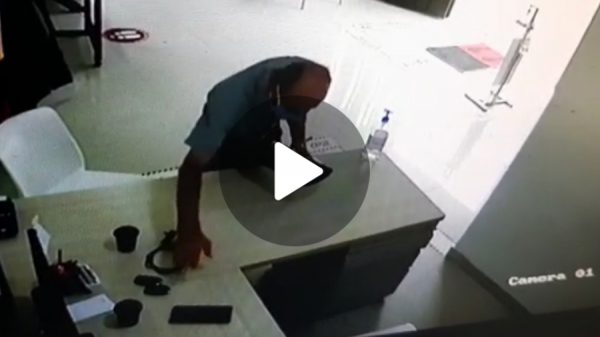 Viejito ‘mañoso’ se robó un celular | Patrimonio Radial del Tolima Ecos del Combeima Ibagué