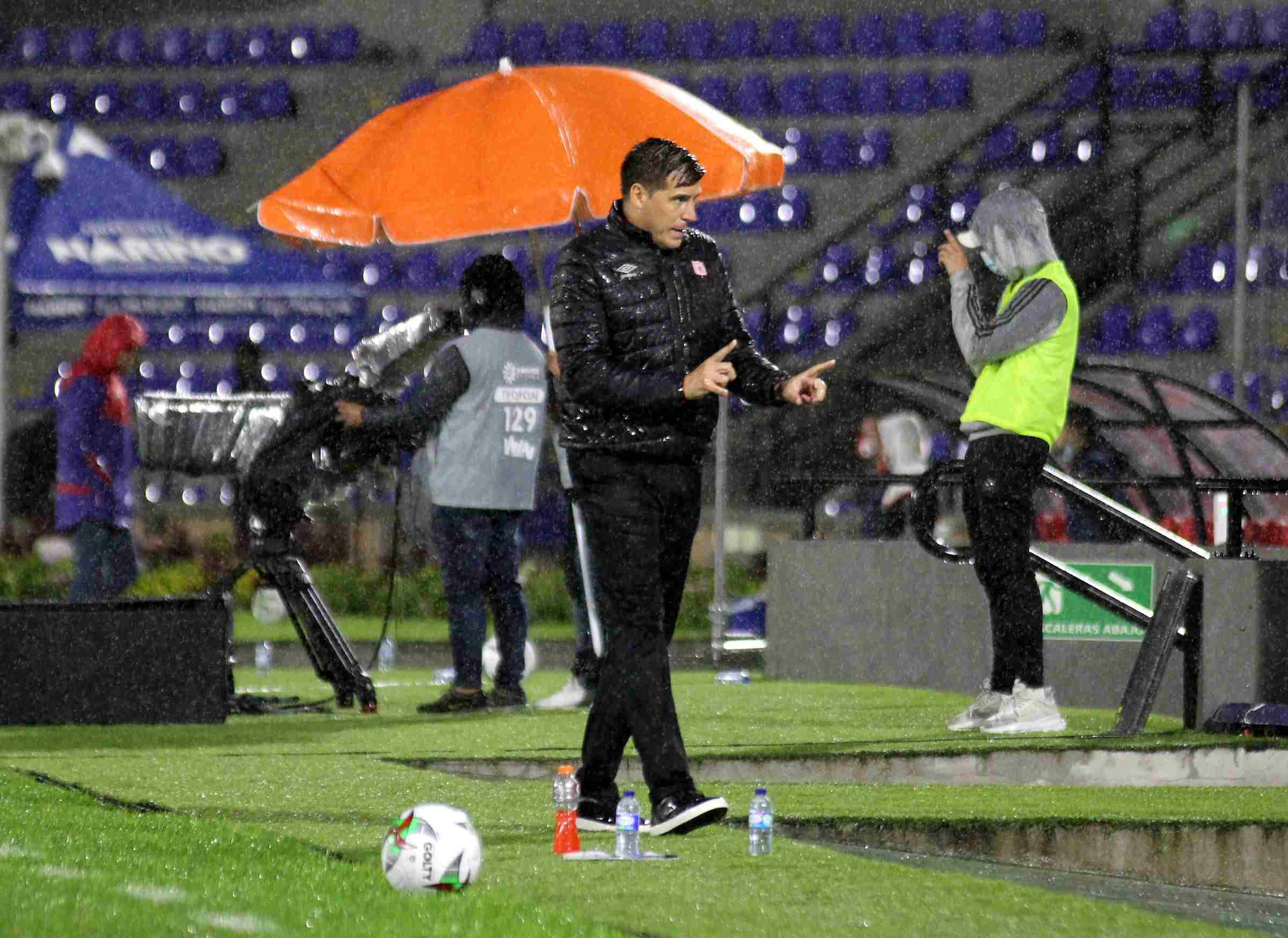 Los dos primeros técnicos descartados en América para reemplazar a Cruz Real