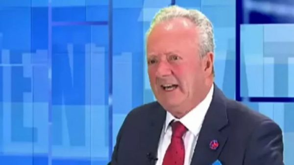 Arturo Calle llama a comerciantes a que “se pronuncien” por prediales carísimos