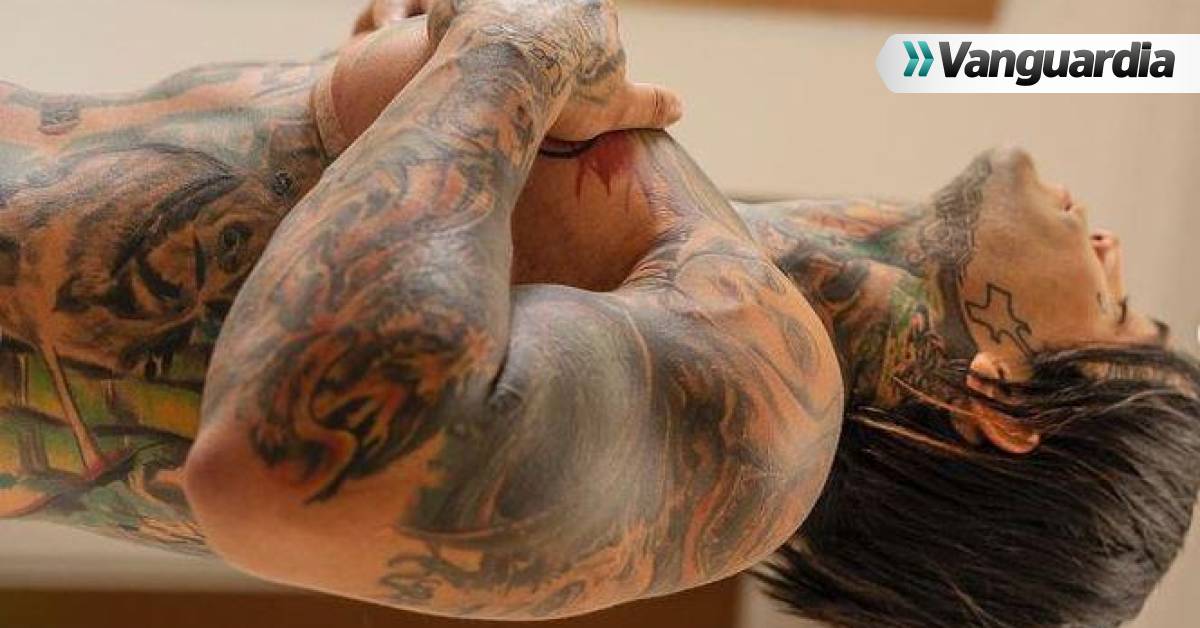 Influencer colombiano se implantó senos luego de perder un reto