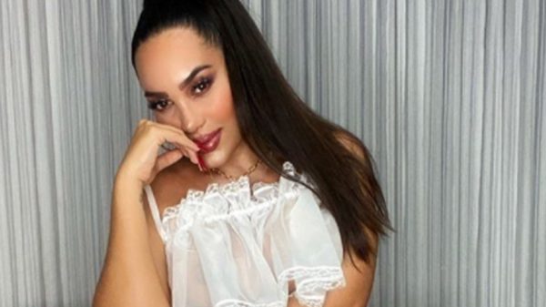 “Y yo comprando sorpresas en todo a mil”: reacciones en redes a cumpleaños de hija de Andrea Valdiri