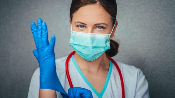 Pasos para avanzar hacia el liderazgo femenino en Medicina