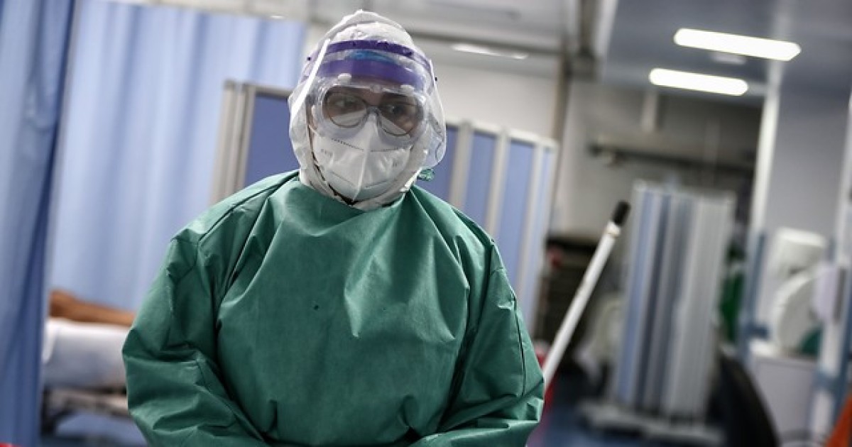 “Nos duele a quienes no pudimos ayudar”: doctora en primera línea de lucha contra COVID-19