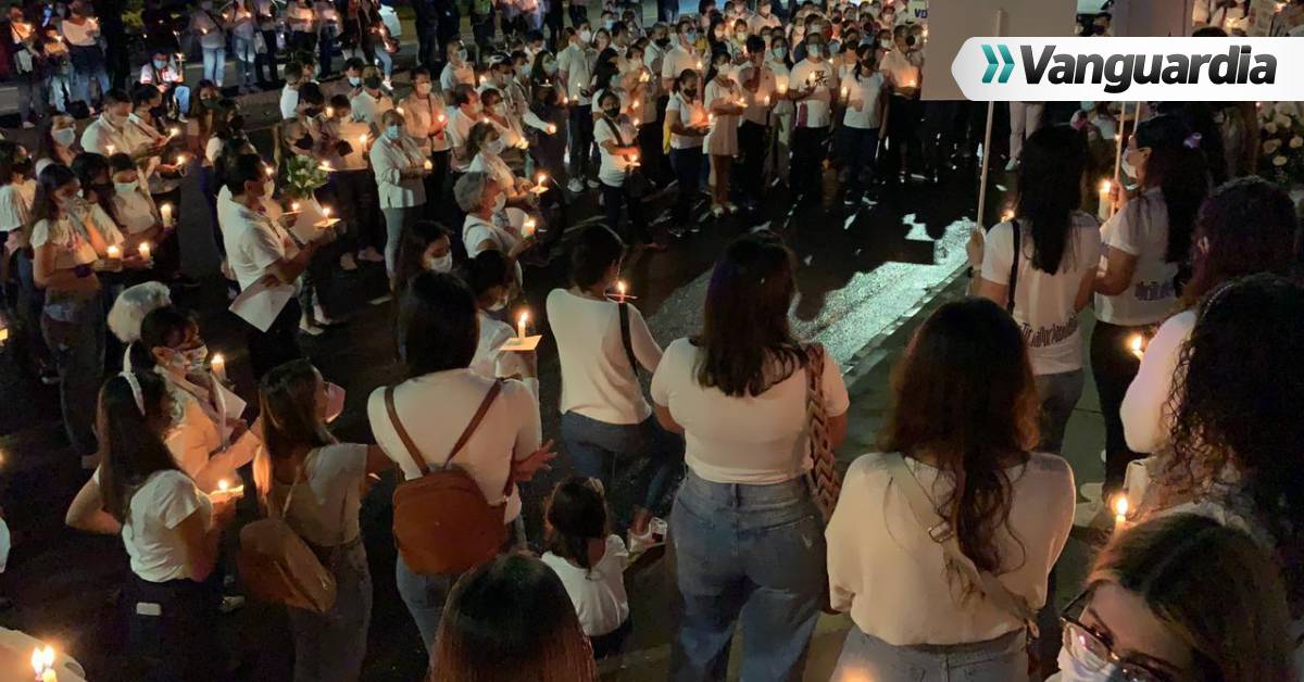 Video: Así fue la velatón en Bucaramanga por la muerte de estudiante de medicina