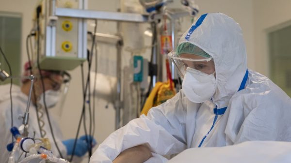 El Gobierno decretó que los estudiantes de Medicina deben ayudar en los hospitales