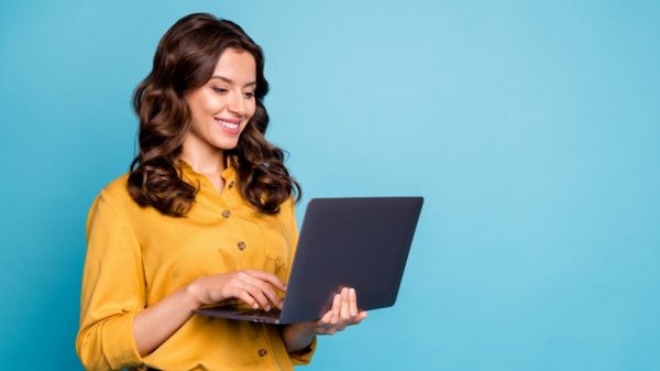 Las 5 empresas que más dan trabajo a las mujeres en Colombia: les encanta contratarlas