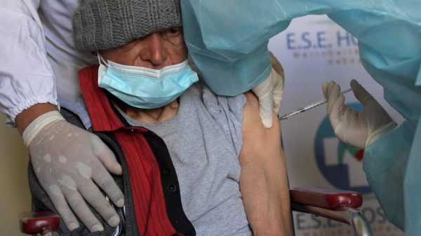 Tras llegada de 958.000 dosis, hoy comienza la vacunación masiva