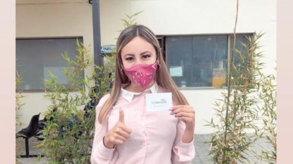 El tremendo regaño de Minsalud a la politóloga que se vacunó