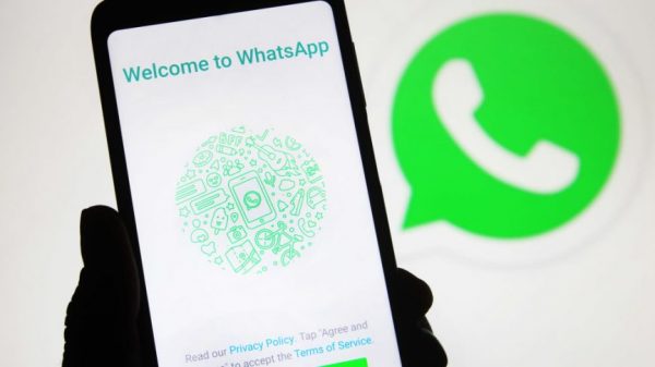 Truco ‘transparente’ de WhatsApp para pasar desapercibido; no sabrán quién es usted