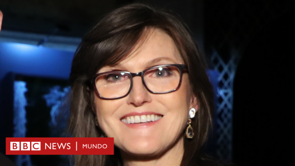 Cathie Wood, la exitosa inversora a la que llaman la anti Warren Buffet