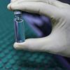 Dinamarca suspende vacuna de AstraZeneca por preocupación por coágulos de sangre