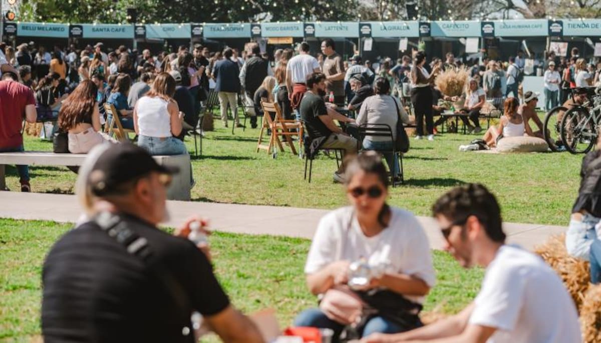 Qué hacer este fin de semana con chicos: experiencia en la oscuridad, aprender sobre el Día de la Bandera y dos festivales de comida