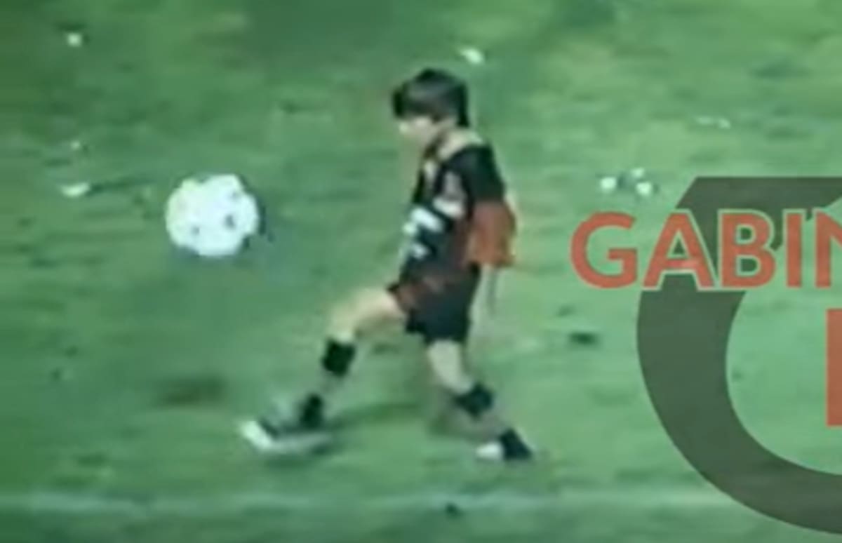 El video inédito que muestra como Lionel Messi hacía jueguitos a los nueve años en la cancha de Newell’s