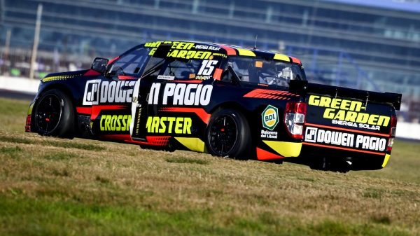 El estremecedor accidente de Agustín Martínez en la carrera de TC Pick Up en La Plata