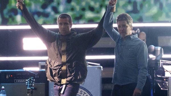 Oasis comenzó en Gales la gira que llegará a Buenos Aires en noviembre