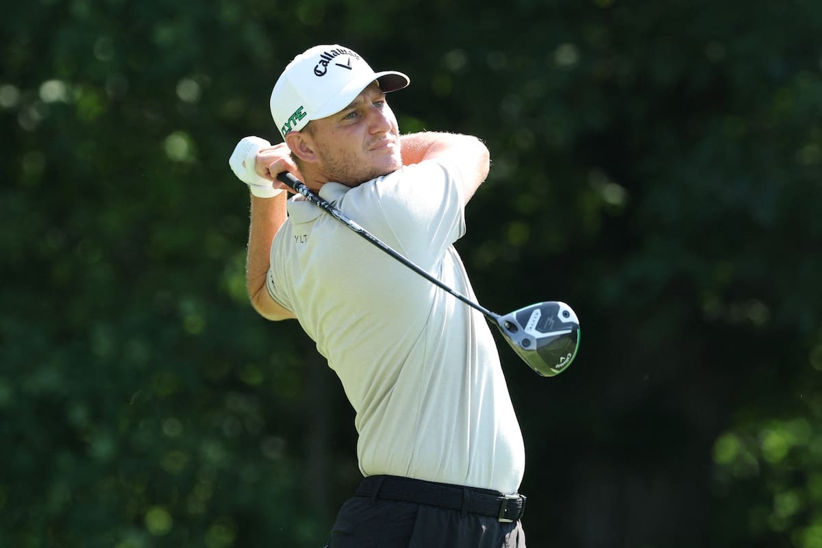 Emiliano Grillo sigue a un golpe de la cima en el John Deere Classic