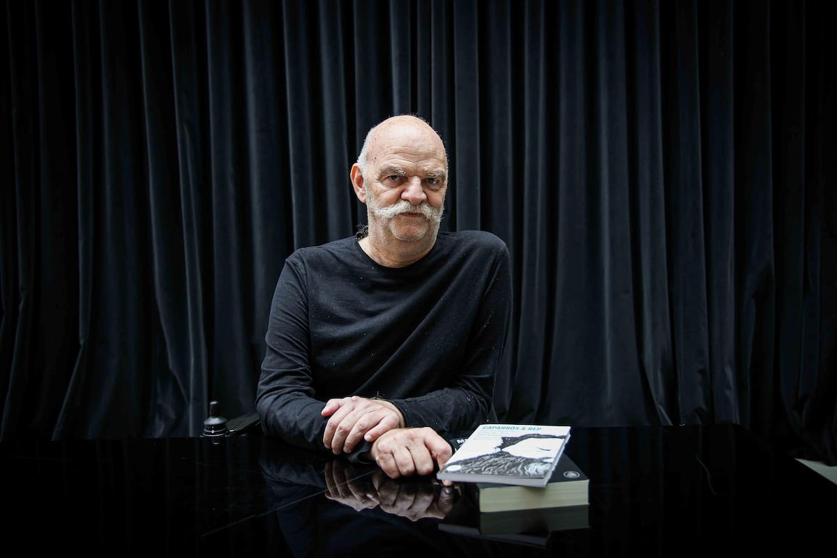 Martín Caparrós: “Hay formas de estar en la Argentina que no necesitan de la presencia física”