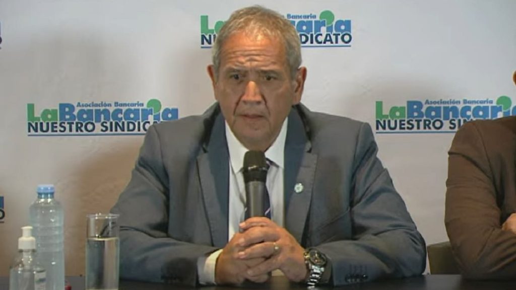 Bancarios: el gremio cerró un nuevo aumento salarial retroactivo