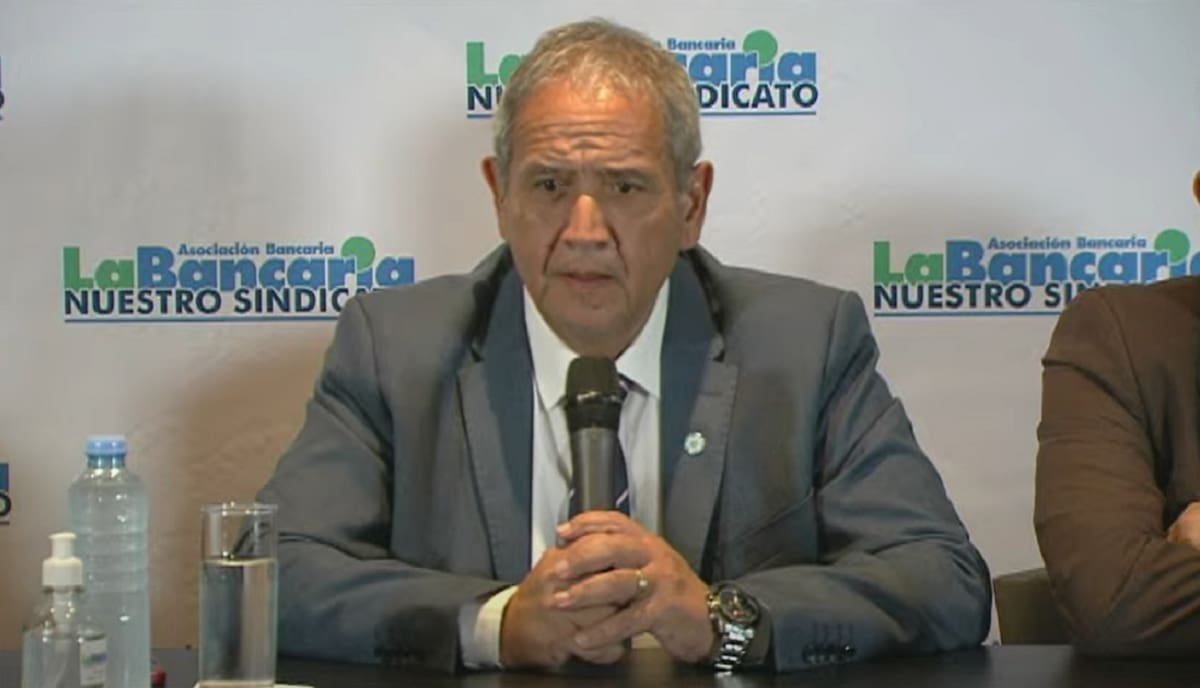 Bancarios: el gremio cerró un nuevo aumento salarial retroactivo