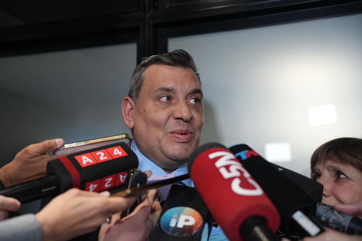 El Gobierno bonaerense denunció en la Justicia un complot de 24 policías cercanos al candidato de LLA