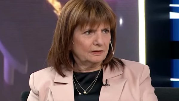 Patricia Bullrich responsabilizó a la intendencia de Lomas de Zamora por los incidentes y dijo que fue algo organizado