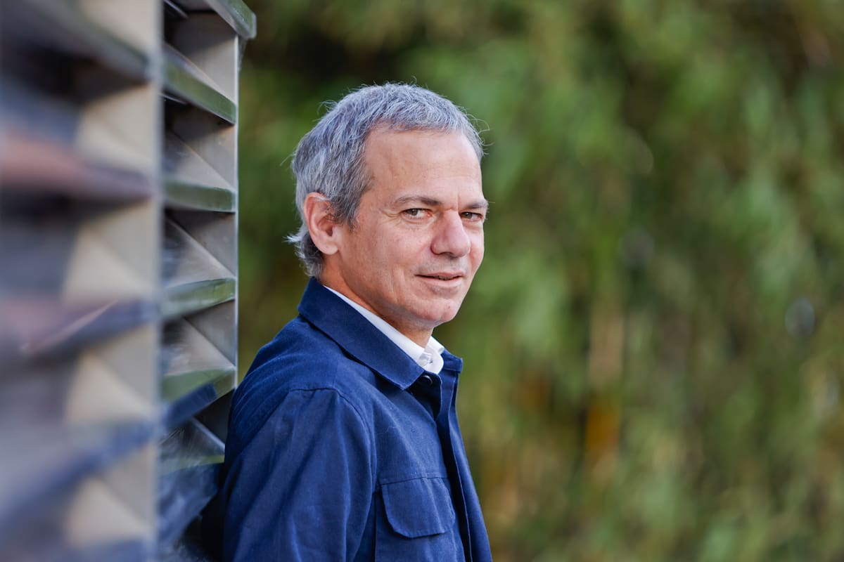 Lucas Llach: “La salida de la Argentina es que la racionalidad económica gobierne cuatro mandatos”