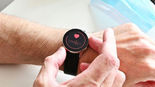 No son 10.000 pasos diarios: cuál es la forma de caminar que ayuda a mejorar la salud del corazón, según un estudio
