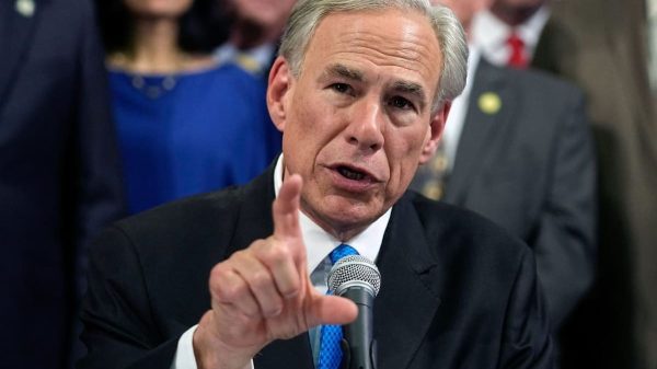 Crisis política en Texas: por qué Greg Abbott emitió una orden de arresto contra legisladores demócratas