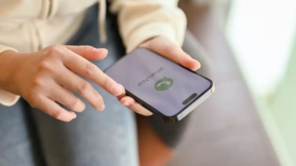 WhatsApp prueba una nueva función para chatear con usuarios sin cuenta ni aplicación: así podrán hacerlo