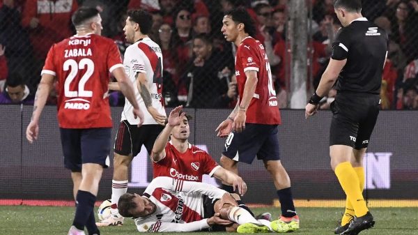 Lesión y lágrimas: Germán Pezzella salió lesionado en el clásico Independiente