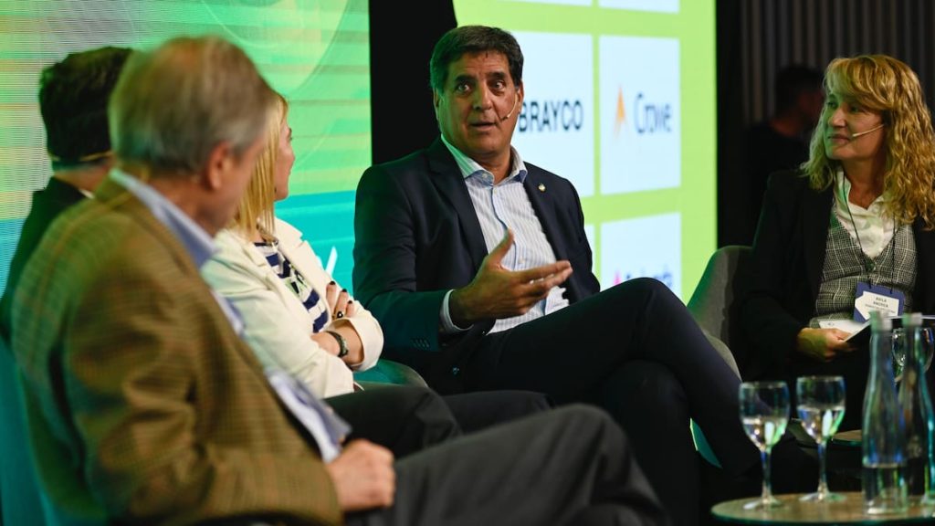 Para exportar más: el máximo ejecutivo de una multinacional de China pidió una baja impositiva general en el agro
