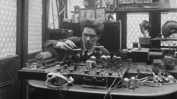 Un excéntrico profesor hizo una impactante predicción sobre la vida moderna hace 100 años