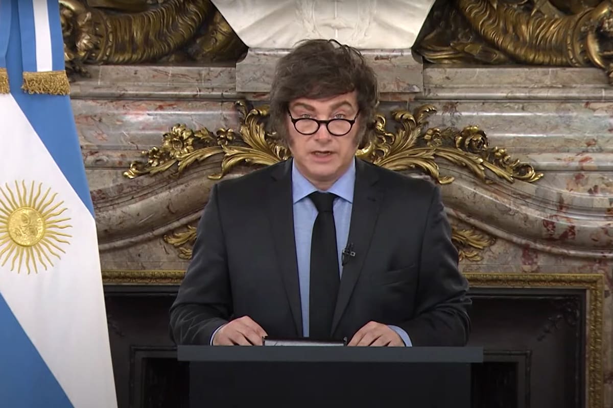 Por cadena nacional, Milei ratificó la austeridad fiscal para el presupuesto 2026, pero prometió aumentos en jubilaciones, salud, discapacidad y universidades