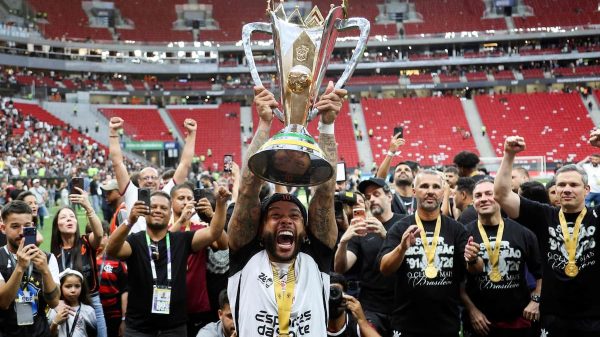 Corinthians campeón: de la insólita expulsión de Carrascal al gol que se perdió Paquetá, el refuerzo millonario de Flamengo