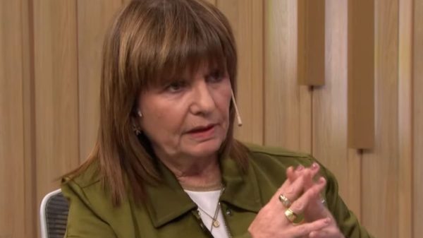 Bullrich aseguró que el Gobierno va a modificar el artículo de las licencias por enfermedad