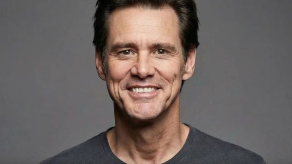 Aseguran que Jim Carrey fue cambiado por un doble: reapareció en un evento y está irreconocible