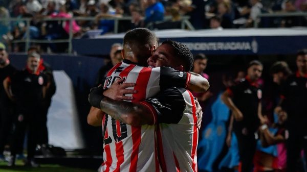 Barracas Central venció en Mendoza a Independiente Rivadavia con un golazo y un arbitraje que alteró los nervios