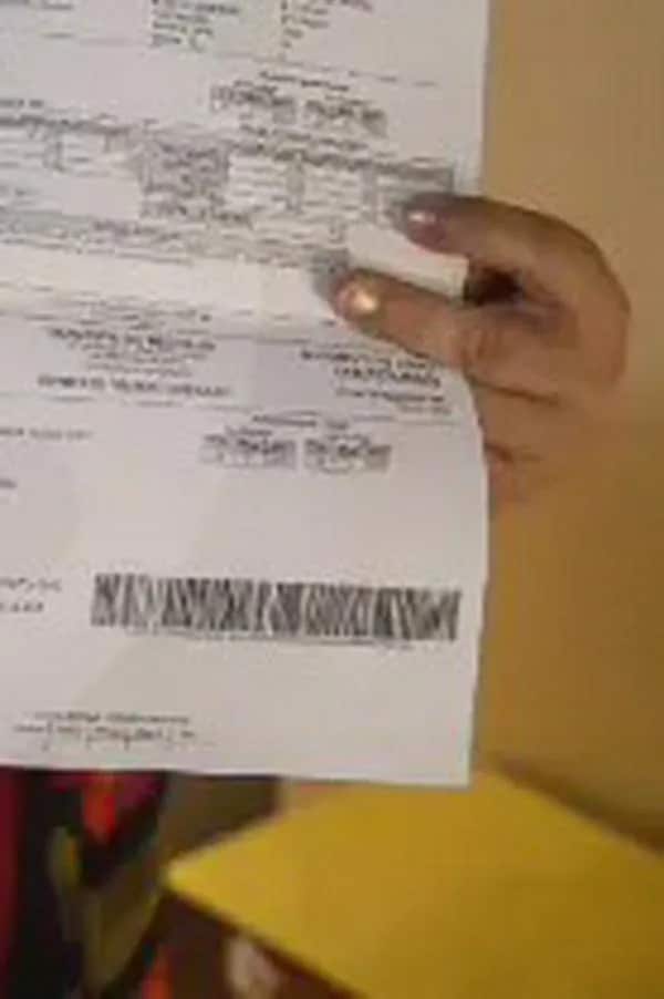 Una calle tranquila en Medellín, sin manifestantes ni pancartas, en contraste con otras regiones de Colombia.