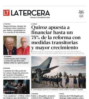 Grupo de personas en una esquina de Bogotá, discutiendo sobre la nueva política de visados de EE.UU.