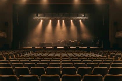 Luis Rolando Osorio, alias Mison, siendo llevado por la policía en Ecuador.