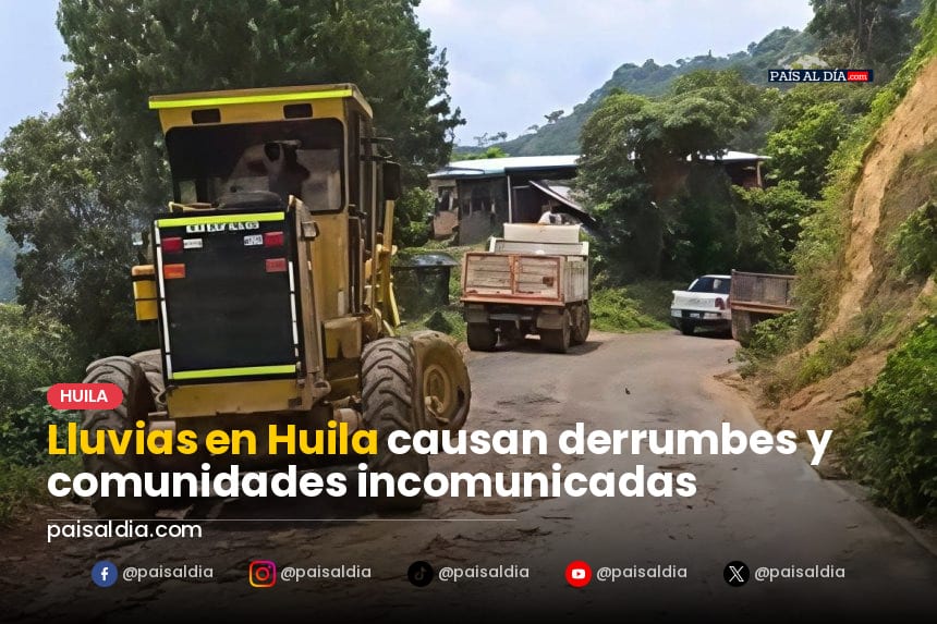 Un camino bloqueado por escombros y árboles caídos tras las lluvias en Huila.